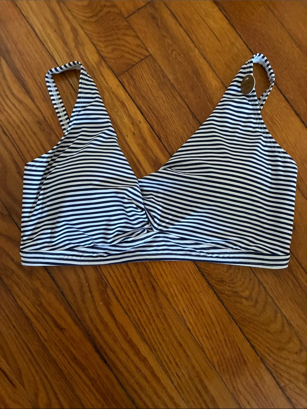 Striped Navy and White V-Neck Bathing suit top size 10 - multifit cup